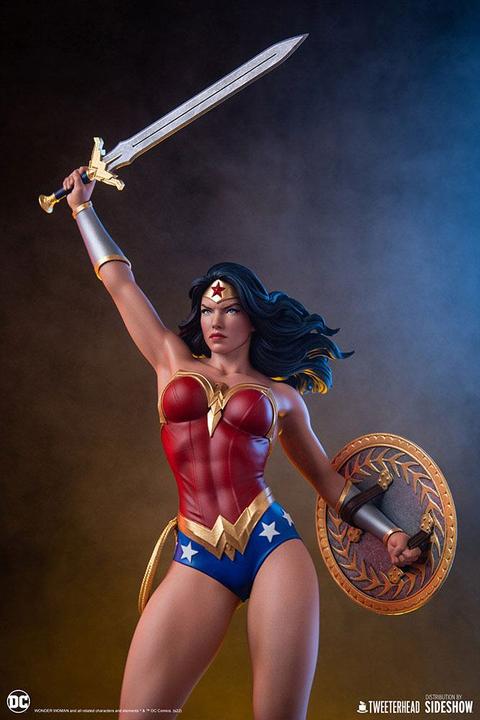 Actual product image Tweeterhead DC Comics statuette 1/6 Wonder Woman 69 cm