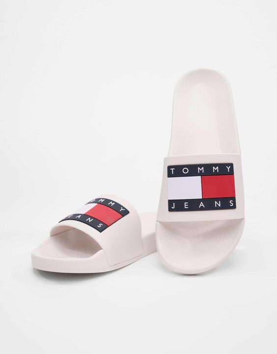 Actual product image Tommy Hilfiger Tommy Jeans Flag Pool Ess Bathing Shoes - 86607 (39)