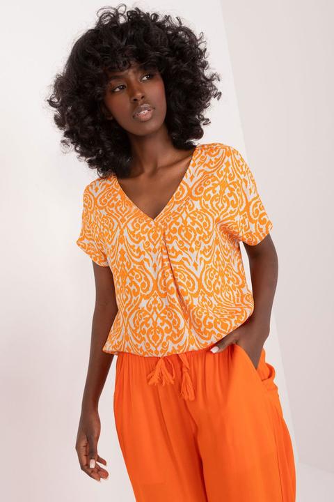Sublevel Bluse model