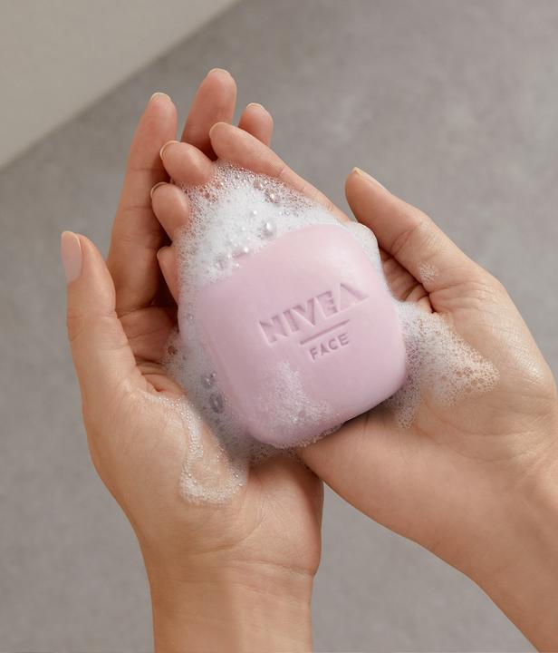 Actual product image NIVEA Magic Bar Radiant (Soap)