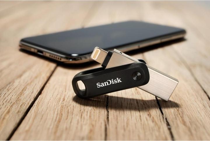 Actual product image SanDisk iXpand Go (256 GB, Lightning, USB-A)