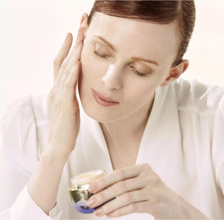 Actual product image Shiseido Vital Perfection (75 ml, 24h cream, Up to SPF 10)