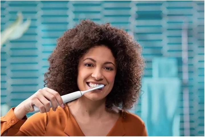 Produktbild Philips Sonicare DiamondClean 9000 (Schallzahnbürste)