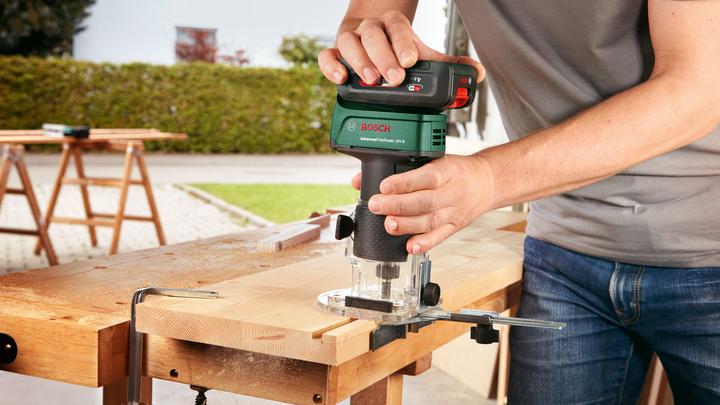 Produktbild Bosch Home & Garden AdvancedTrimRouter 18V-8