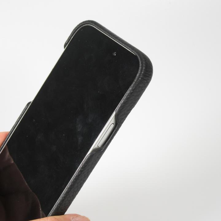 Produktbild PhoneLook Hülle Premium Luxus mit verstell- und abnehmbarem Lederriemen + MagSafe (Apple iPhone 14 Pro Max)