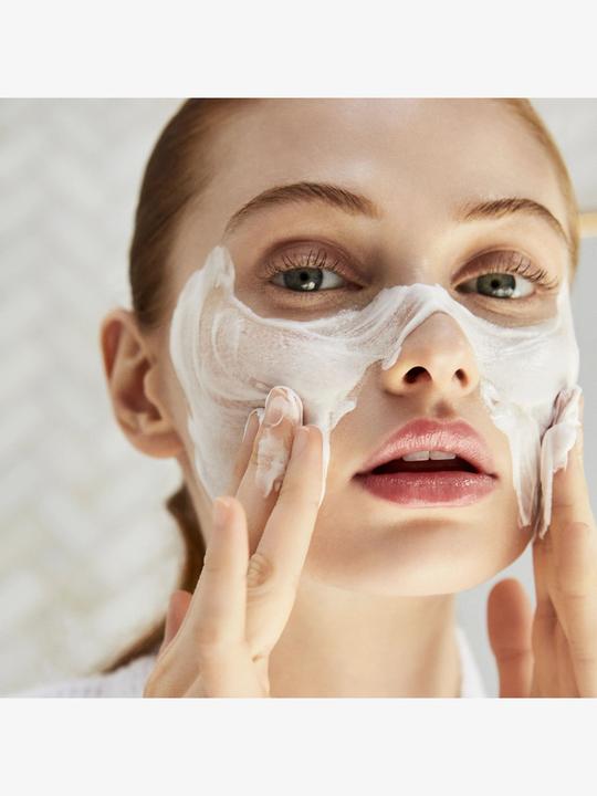 Immagine prodotto Clé De Peau Schiuma detergente addolcente (Schiuma, 125 ml)