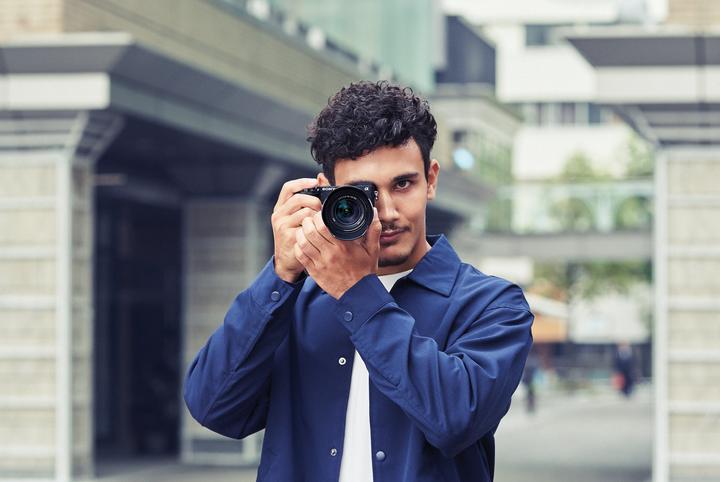 Produktbild Sony Alpha 6400 Kit (16 - 50 mm, 24.20 Mpx, APS-C / DX)