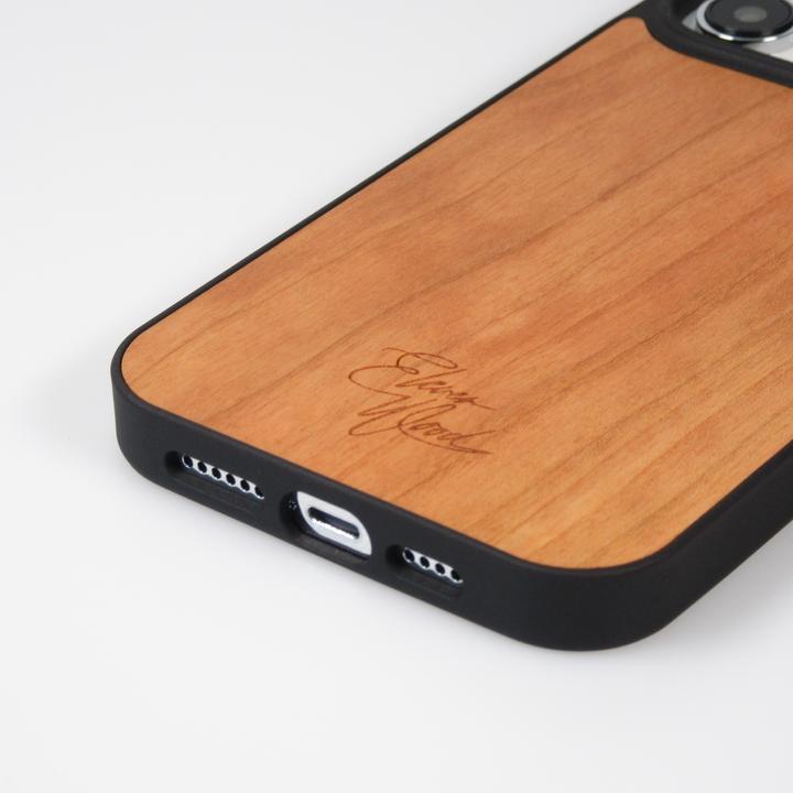Actual product image Eleven Wood Cherry cover (Apple iPhone 14 Pro)