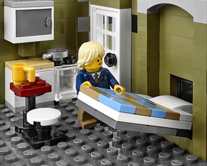 Image du produit LEGO Restaurant parisien (10243, LEGO Creator Expert, LEGO difficiles à trouver)