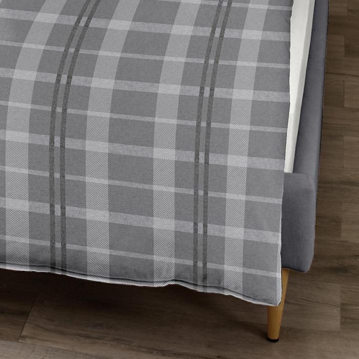 Actual product image Traumschlaf Glasgow (Pillowcase, 80x80 cm)