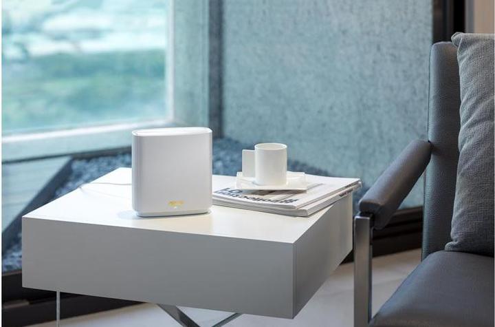 Actual product image ASUS ZenWiFi XT8 WiFi 6 AX6600 V2