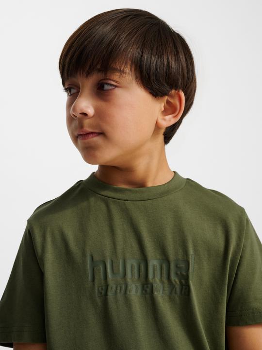 Immagine prodotto hummel hmlJR BASE T-SHIRT S/S (46, 47, 48, 49, 50, 51, 52)