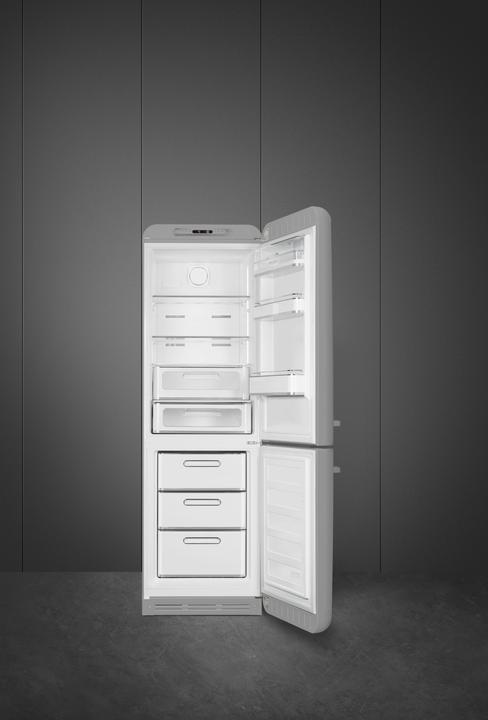 Image du produit Smeg Style rétro FAB32RSV5 (331 l)