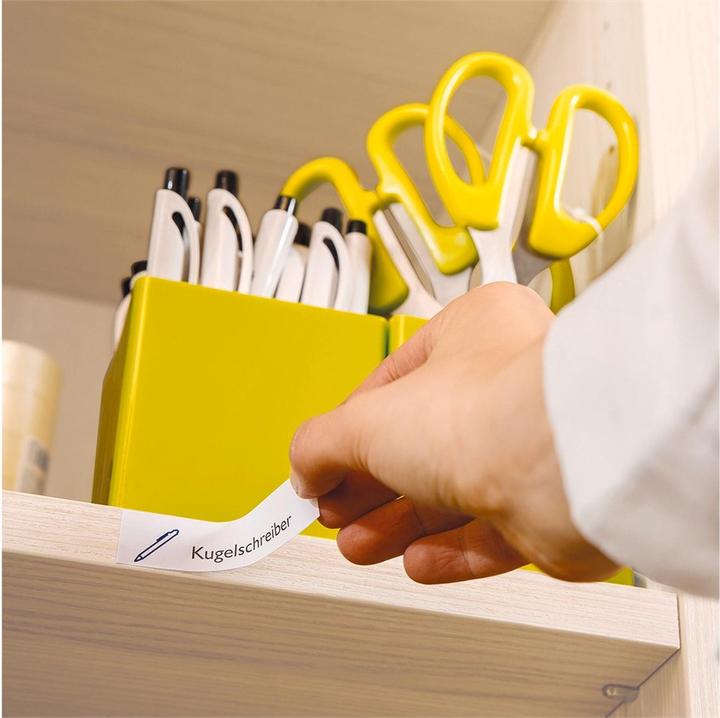 Actual product image Avery Universal labels