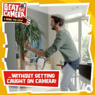 Actual product image Tomy Beat the Camera (85-73271)
