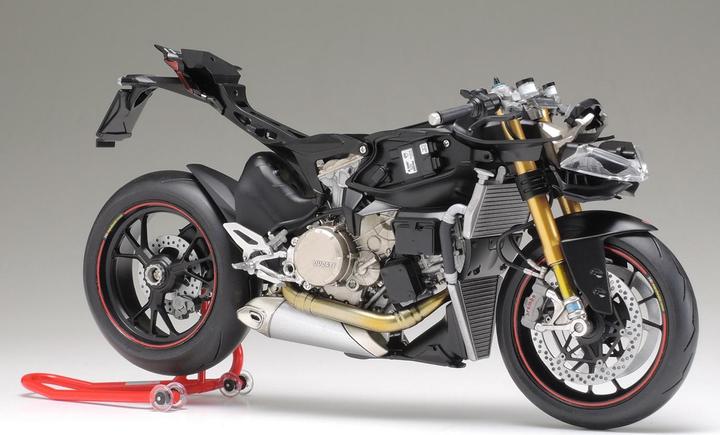 Actual product image Tamiya Ducati 1199 Panigale S