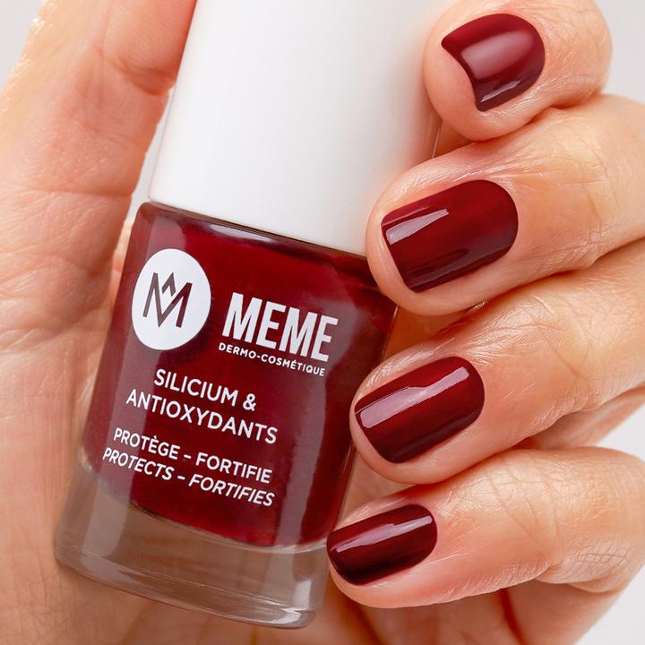 Actual product image Même Antioxidant nail polish (Cassis, Colour paint)