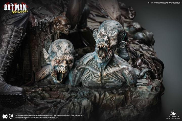 Actual product image Queen Studios DC Comics "Batman Who Laughs" 1/4 Statue