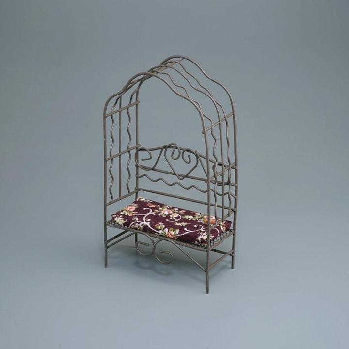 Immagine prodotto Reutter 001.807/3 - Panchina da giardino con arco di rose, miniatura