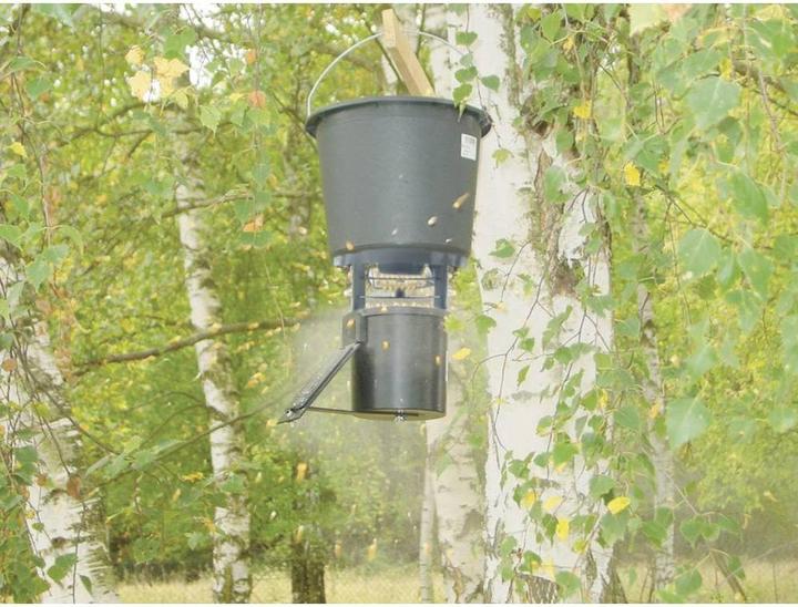 Actual product image Berger & Schröter Game feeder
