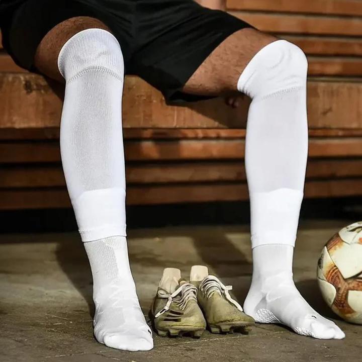 Actual product image NovoSoxx Fussballstulpen und Socken Grösse 36-41 Weiss Set Tubxx und GripSoxx (36 - 41)