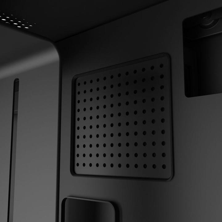 Actual product image NZXT H210i (Mini-ITX)