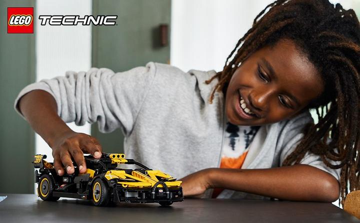 Actual product image LEGO Bugatti Bolide (42151, LEGO Technic)