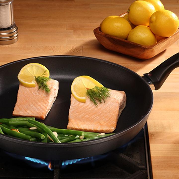 Image du produit Swiss Diamond XDClassic (32 cm, Poêle à frire, Fonte d'aluminium)