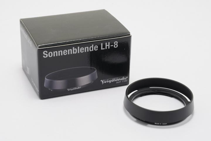Actual product image Voigtländer Sun visor LH-8