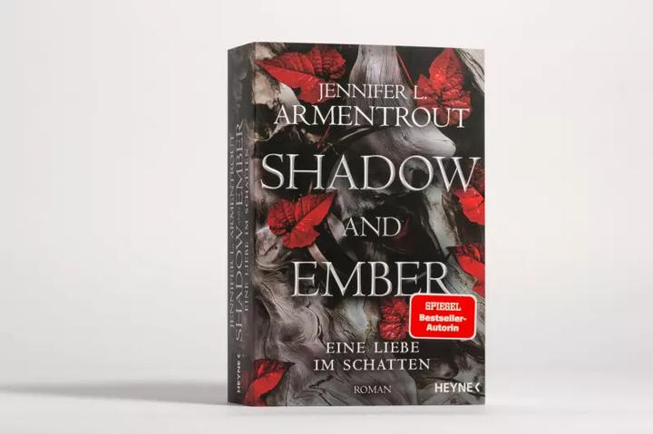 Immagine prodotto Shadow and Ember – Eine Liebe im Schatten (Tedesco, Jennifer L. Armentrout, 2022)