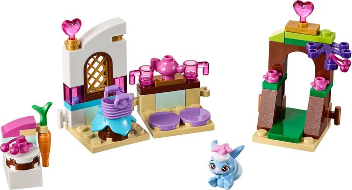 Actual product image LEGO Disney Princess Berry's kitchen (41143, LEGO Disney)