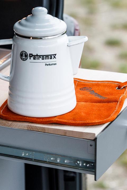 Actual product image Petromax Aramid Pro 300 pot holder (2 pieces) (rauleder, 100% aramid (polyamide), 100% polyester, contains non-textile components of animal origin)