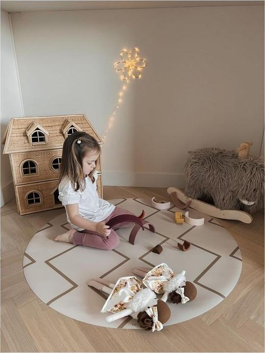 Actual product image Eeveve Floor mat