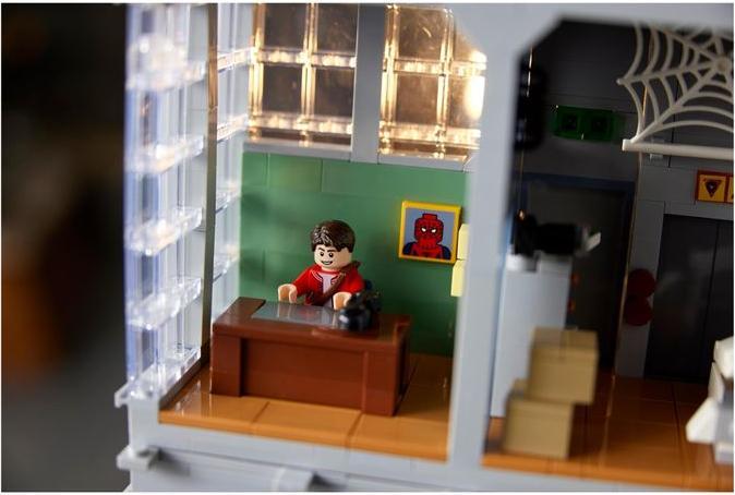 Actual product image LEGO Daily Bugle (76178, LEGO Marvel, LEGO Rare Sets)
