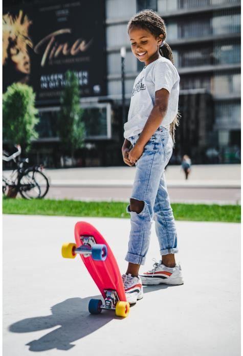 Actual product image Sko Plastic skateboard NIJDAM PUNKY POWER N30BA05 Fuchsia/Yellow/Blue (5.91")
