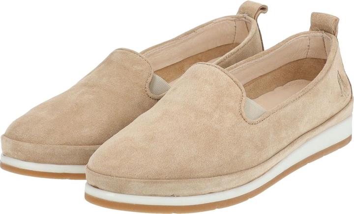 Actual product image Hush Puppies presents a comfortable slip-on shoe made from soft, supple leather. The design of the slip-on shoe (39)