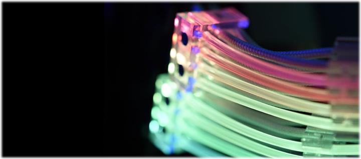 Produktbild Lian-Li Strimer 8-Pin RGB PCIe VGA (Mehrfarbig)