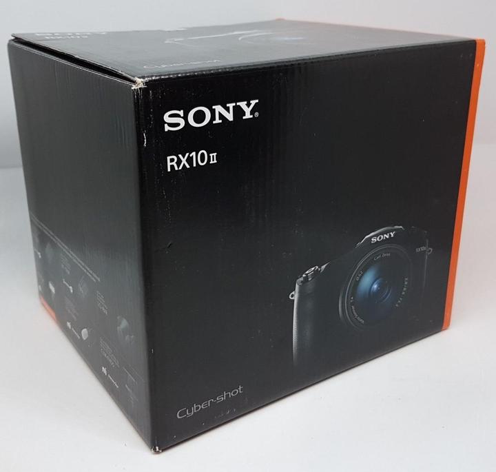 Produktbild Sony Cyber-Shot DSC RX10 Mark II (24 - 200 mm, 20.20 Mpx, 1")