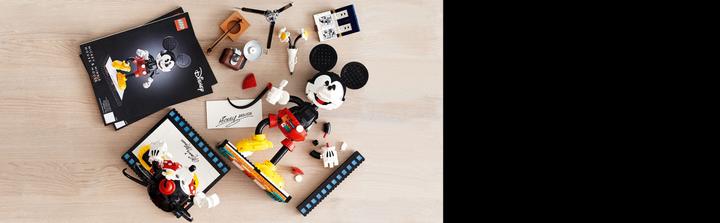 Actual product image LEGO Mickey Mouse and Minnie Mouse (43179, LEGO Disney, LEGO Rare Sets)