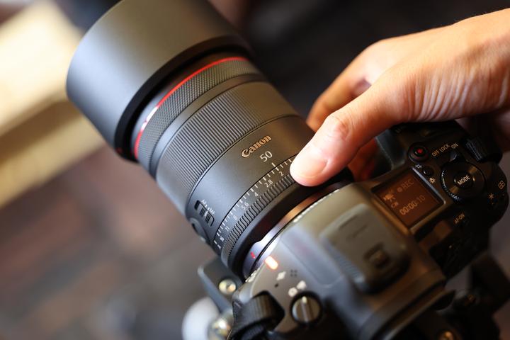 Image du produit Canon RF 50mm f/1.4L VCM - (EU) (Canon RF, Plein format)