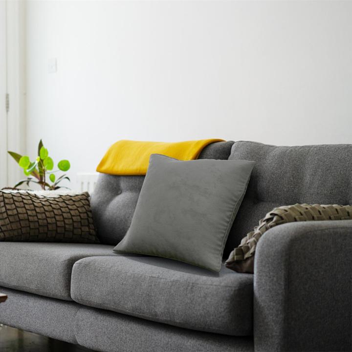 Actual product image Intirilife 2x Velvet Cushion Covers 40x40 cm (40 x 40 cm)