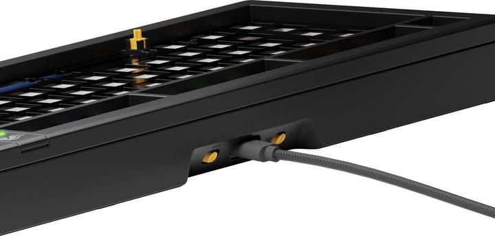 Actual product image Glorious GMMK 3 75% Barebones Wired Black - ISO (DE, Cable)