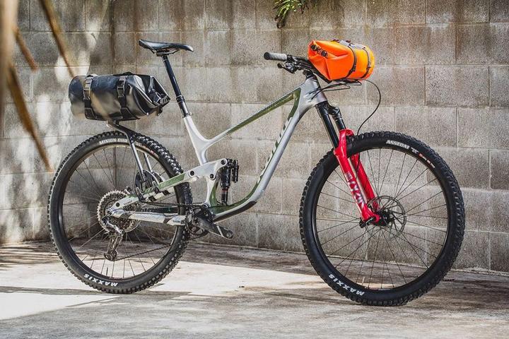 Actual product image Aeroe Spider Handlebar Cradle