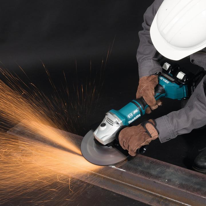 Actual product image Makita Dga900zk (230 mm)
