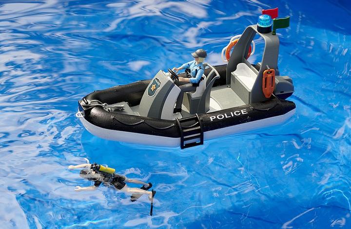 Produktbild Bruder Polizei mit Schlauchboot