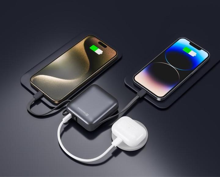 Actual product image Swissten Power Bank 10000 Mah with Built-In Cables USB-C and Lightning Space Silver (10000 mAh, 22.50 W, 22.50 Wh)