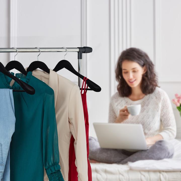 Actual product image Relaxdays Velvet hanger (10 x)