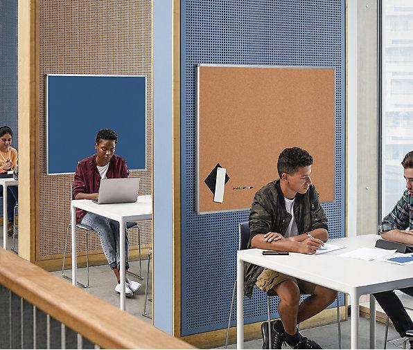 Produktbild eurokraft basic Pinnboard, Stoffbezug, blau, BxH 1200x900 mm (Pinnwand, 1200 x 900 mm)