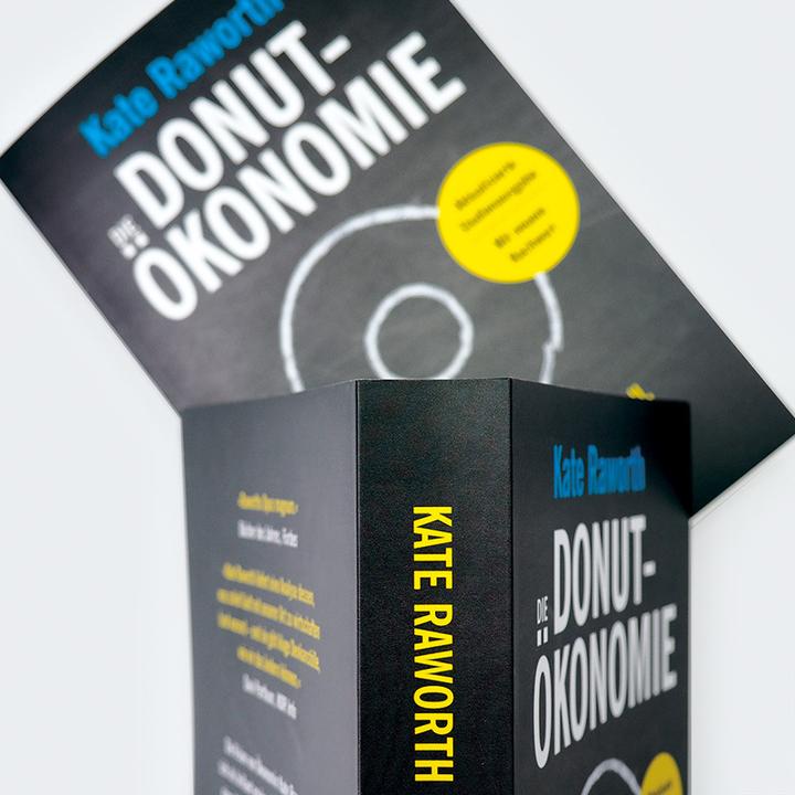 Actual product image Die Donut-Ökonomie (Studienausgabe) (German, Hans Freundl, Sigrid Schmid, Kate Raworth, 2023)