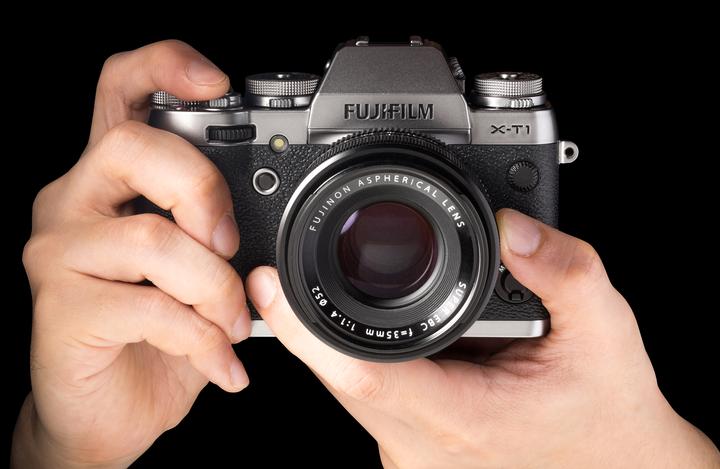 Produktbild Fujifilm X-T1 Graphit Silver Edition, Body (16.30 Mpx, APS-C / DX)